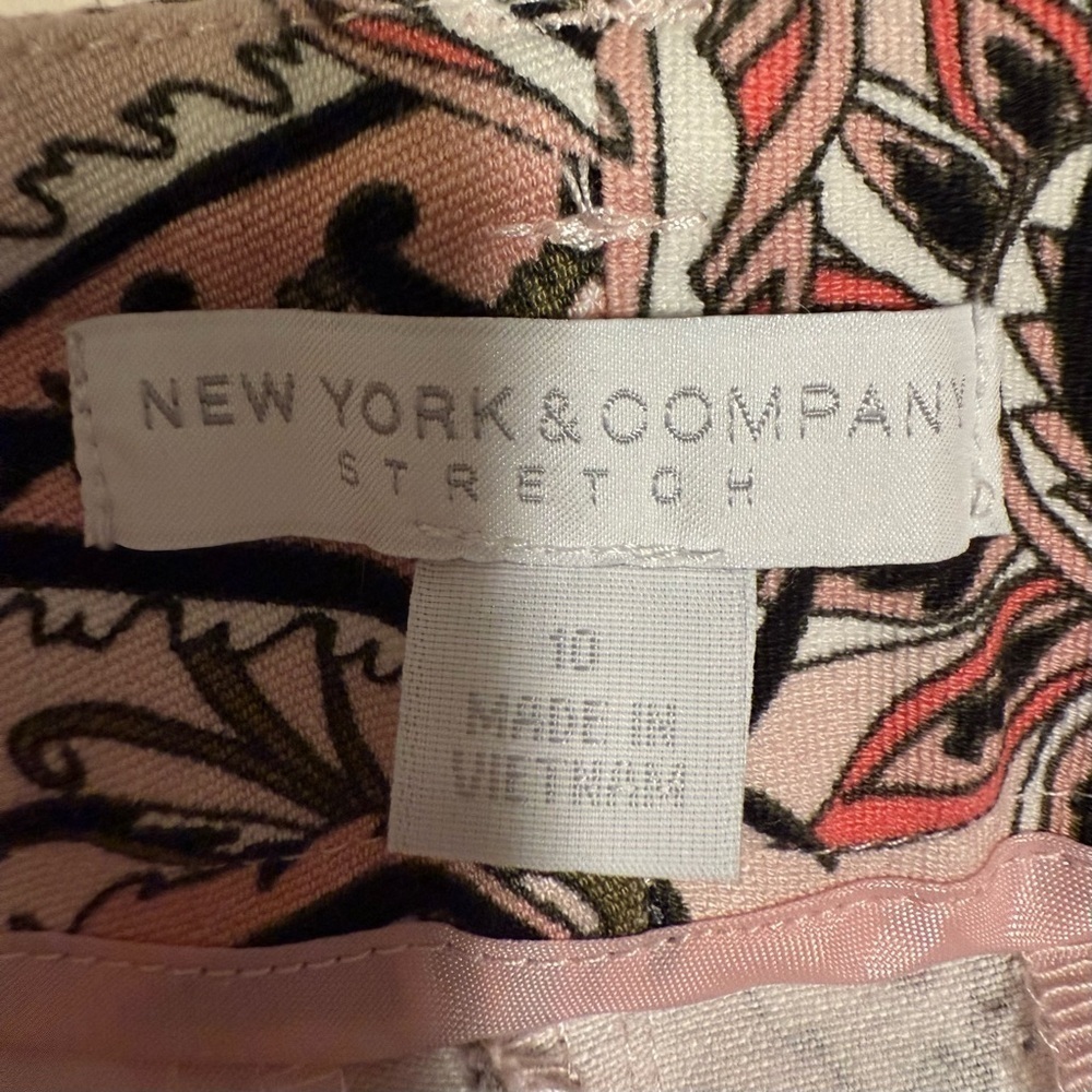 Gently Worn New York & Company Paisley Stretch Pants - Pink and Black - Picture 2 of 4